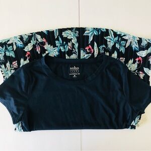 New York & Company Pleated Manhattan Top Size M